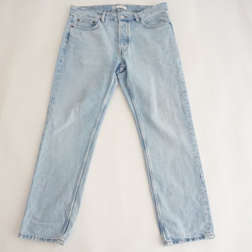 Zara Light Blue Faded Wash Straight Leg Denim Jean Classic Everyday 34
